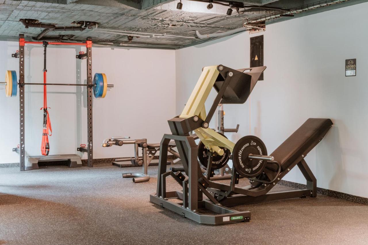 Hotel Park10 ميديلين المظهر الخارجي الصورة Leg press machine
