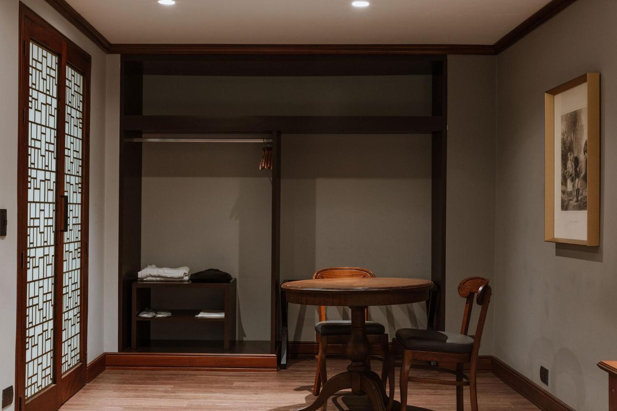 Hotel Park10 ميديلين المظهر الخارجي الصورة A shoji in a hotel